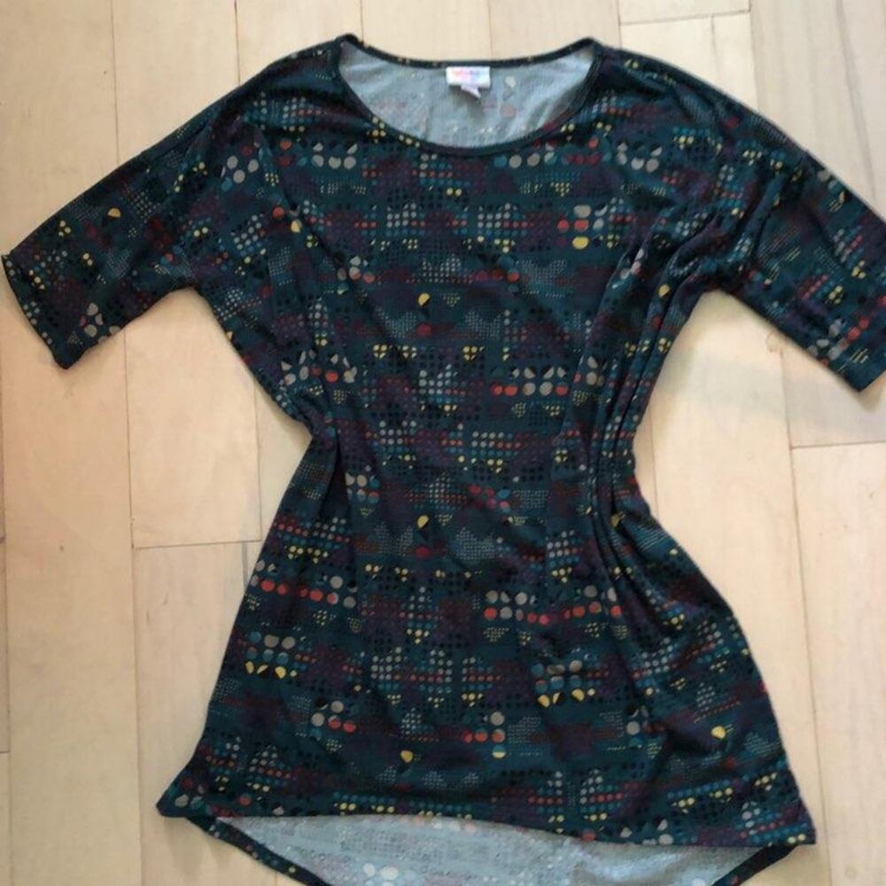 Lularoe IRMA top green mosaic print size M
